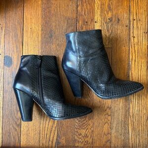 Cole Haan Grand OS black snakeskin embossed pointed toe chunky heel booties sz 7